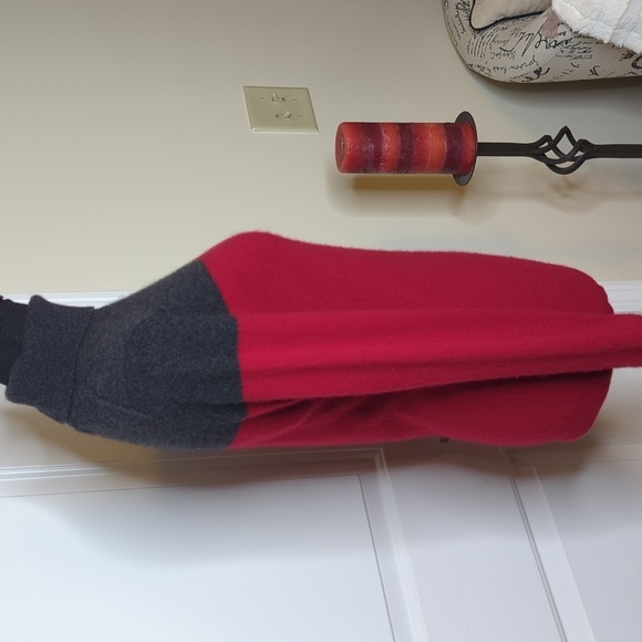 Lord & Taylor 100% Cashmere Red Gray Classic Turtleneck Sweater S - Picture 6 of 10